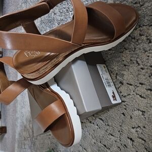 Fly London Women's Tan Sandals